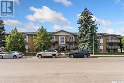 111 St Lawrence Cres, Condo with 2 bedrooms, 1 bathrooms and null parking in Saskatoon SK | Image 1