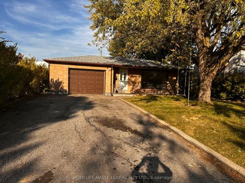 32 Fidelia Cres, Brampton, ON, L6T3P8 | Card Image