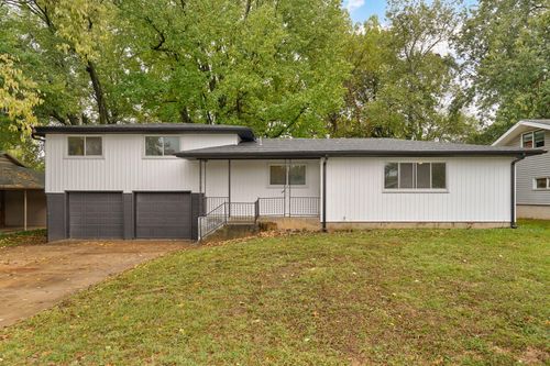 2000 E Elm St, Springfield, MO, 65802-2921 | Card Image