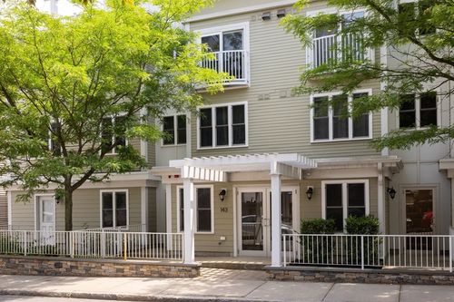 6-143 Cedar St, Somerville, MA, 02144-2771 | Card Image