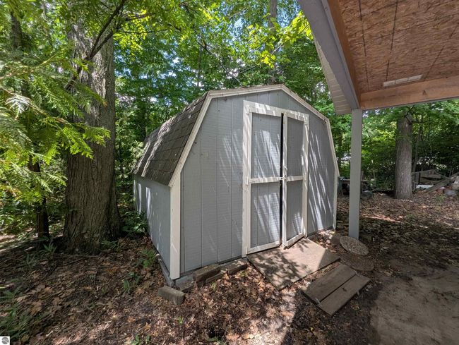 122 N Huron Rd, House other with 3 bedrooms, 2 bathrooms and null parking in Au Gres MI | Image 15