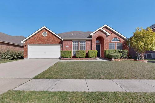 1605 Weeping Willow Ln, Arlington, TX, 76002-4643 | Card Image
