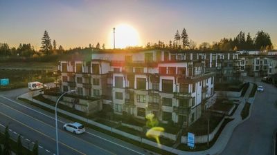 103 - 9983 Barnston Dr E, Condo with 1 bedrooms, 1 bathrooms and 1 parking in Surrey BC | Image 1