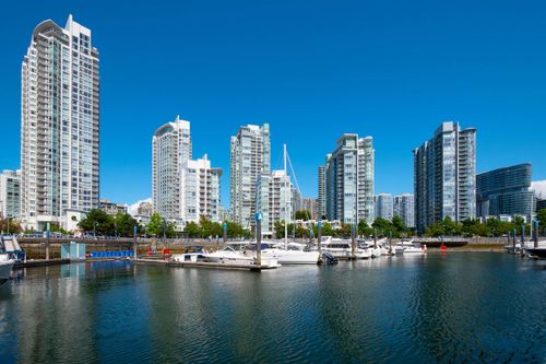 2105-193 Aquarius Mews, Vancouver, BC, V6Z2Z2 | Card Image