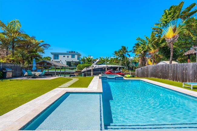 7940 Hawthorne Ave, House other with 4 bedrooms, 2 bathrooms and null parking in Miami Beach FL | Image 9