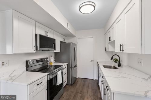 apt-301-20248 Shipley Ter, GERMANTOWN, MD, 20874-3725 | Card Image