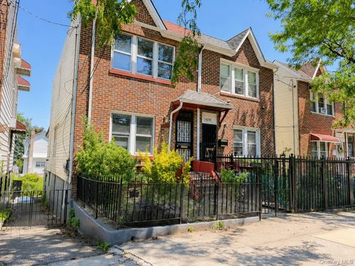 4220 Boyd Ave, Bronx, NY, 10466-2004 | Card Image