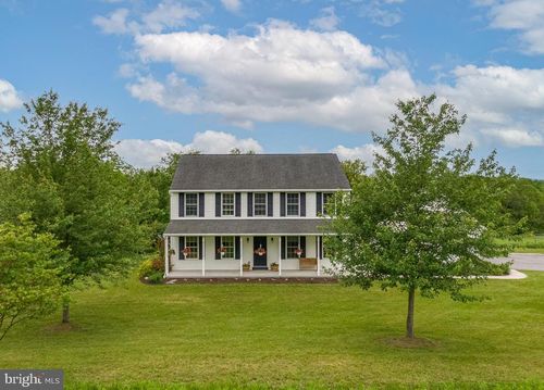 38 Seiger Ln, SHOEMAKERSVILLE, PA, 19555-9403 | Card Image