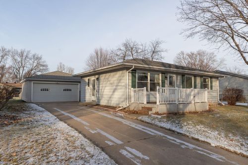 955 17 1/2 Street Se, Rochester, MN, 55904 | Card Image