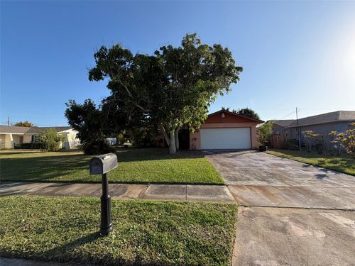 2311 15th St W, PALMETTO, FL, 34221-6121 | Card Image