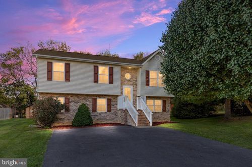 139 Hillview Dr, MAURERTOWN, VA, 22644-2660 | Card Image