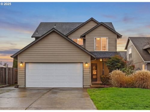 20794 Walnut St Ne, Aurora, OR, 97002-9273 | Card Image