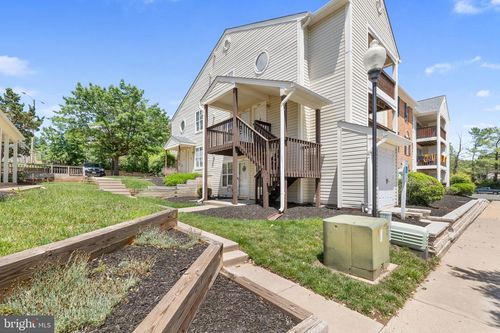 9393 Scarlet Oak Dr, MANASSAS, VA, 20110-5655 | Card Image