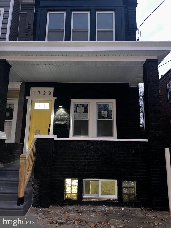 Jackson St, Camden, NJ 08104