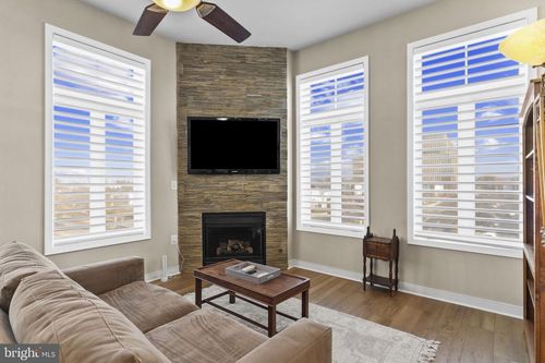 apt-411-181 E Reed Ave, Alexandria, VA, 22305-3171 | Card Image