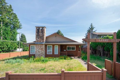 15592 100 Ave, Surrey, BC, V3R7S4 | Card Image