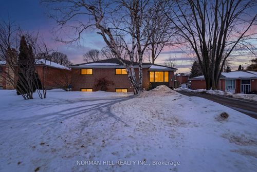 4 Patrick Dr, Aurora, ON, L4G2A7 | Card Image