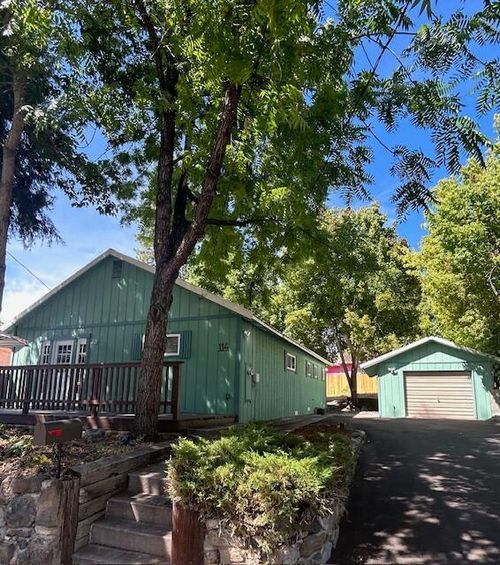 114 Smith Street, Mount Shasta, CA, 96067 | Card Image