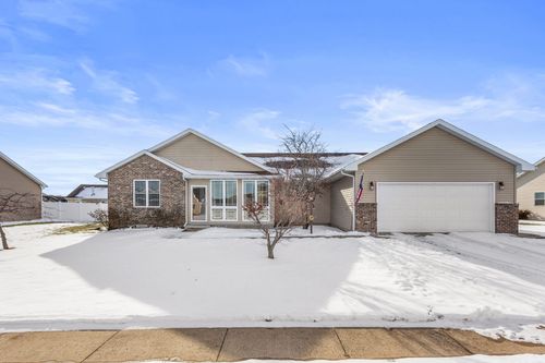 307 Zehr Ln, Fisher, IL, 61843-8523 | Card Image