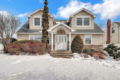 1315 Little Neck Ave, N Bellmore, NY, 11710-1803 | Card Image