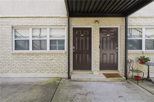213-48 Peachtree Ave Ne, Atlanta, GA, 30305-3036 | Card Image