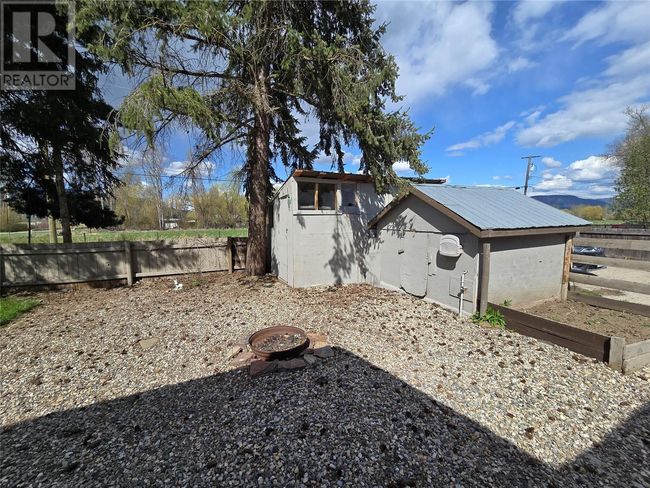 10 Bloom Rd, House other with 4 bedrooms, 2 bathrooms and 5 parking in Lumby BC | Image 16