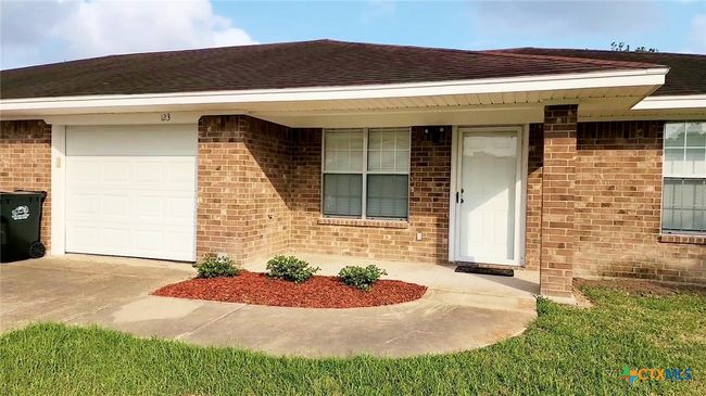 123 6th Street, House other with 4 bedrooms, 2 bathrooms and null parking in Vanderbilt TX | Image 4