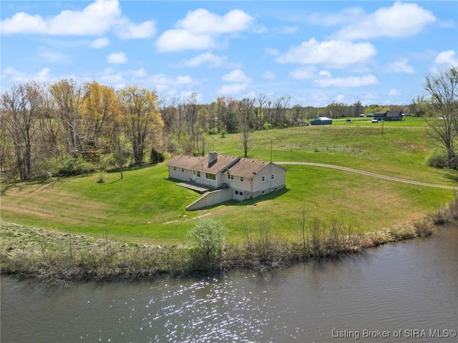 1110 W Helton Rd, Home with 3 bedrooms, 3 bathrooms and null parking in Scottsburg IN | Image 64