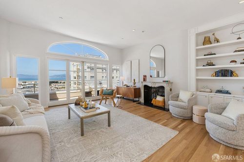 i-2139 Green St, San Francisco, CA, 94123-4781 | Card Image
