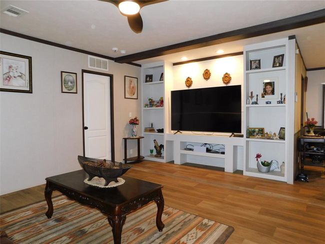 1305 Boyd Rd, Home with 3 bedrooms, 2 bathrooms and 2 parking in Bronson TX | Image 14