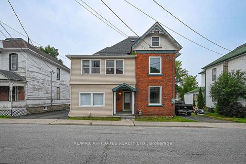 28 Kensington Ave, Smiths Falls, ON, K7A2K5 | Card Image
