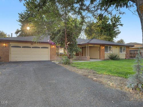3826 La Marada Way, Klamath Falls, OR, 97603 | Card Image