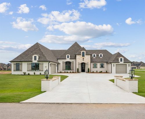 8210 E 111th St N, Owasso, OK, 74055 | Card Image