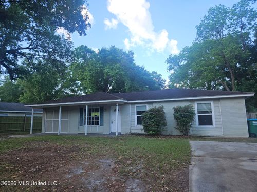 1403 Commanche St, Pascagoula, MS, 39581-2455 | Card Image