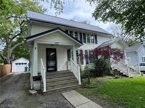 109 Moffet Ave, Chardon, OH, 44024-1318 | Card Image