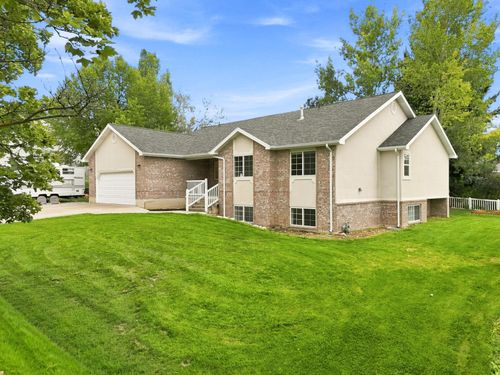 356 E 570 N, Hyde Park, UT, 84318-3359 | Card Image
