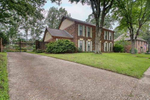 8141 Effingham Dr, Germantown, TN, 38138-8166 | Card Image