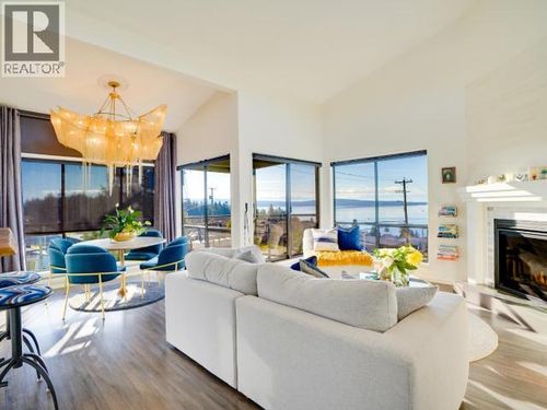 3818 Joyce Ave, Powell River, BC, V8A2Z1 | Card Image