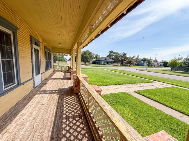 913 Galveston St, House other with 4 bedrooms, 2 bathrooms and null parking in Plainview TX | Image 4
