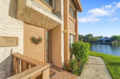 261 Wimbledon Lake Dr, Plantation, FL, 33324-2403 | Card Image