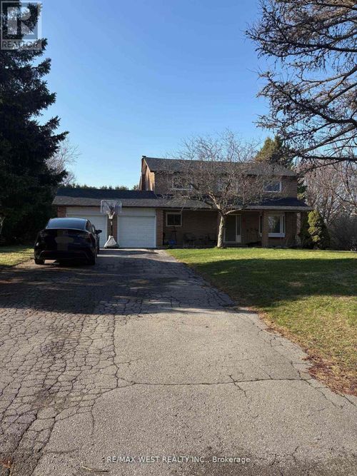 10 Testa Street, East Gwillimbury (Queensville), ON, L0L1R0 | Card Image