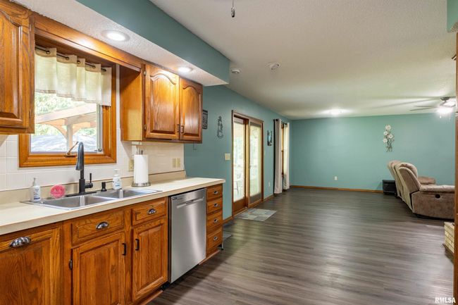 1803 Spring Garden Rd, House other with 3 bedrooms, 3 bathrooms and null parking in Marion IL | Image 11
