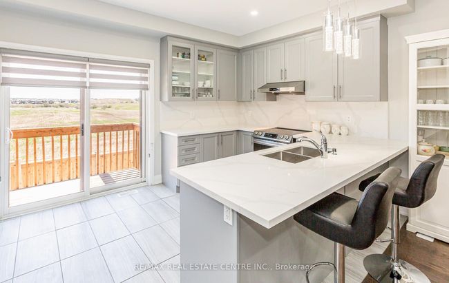 3 Dalbeattie Dr, House attached with 4 bedrooms, 3 bathrooms and 1 parking in Brampton ON | Image 14