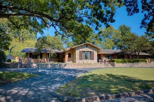2879 E 34th St, Tulsa, OK, 74105-2919 | Card Image