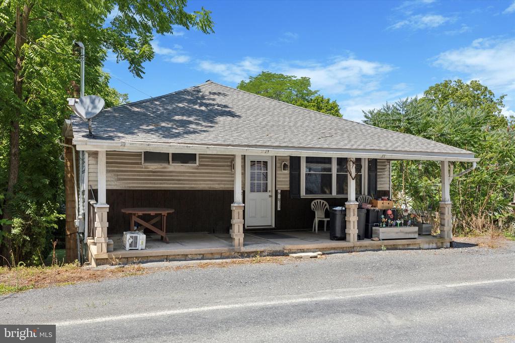 Fairyland Rd, Lehighton, PA 18235
