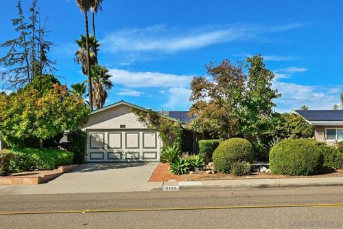 2050 Oak Hill Dr, Escondido, CA, 92027-3741 | Card Image