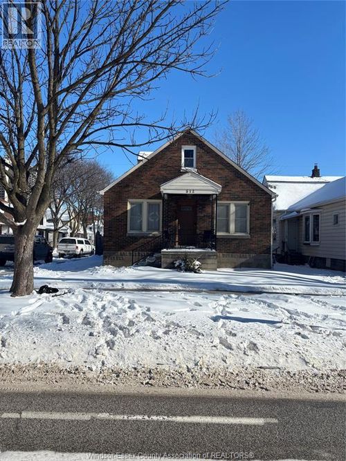 512 Bruce, Windsor, ON, N9A4W8 | Card Image