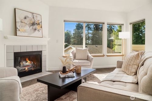 d201-9210 Market Pl, Lake Stevens, WA, 98258 | Card Image