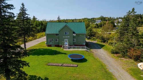 15 Pool Rd, Sheet Harbour, NS, B0J3B0 | Card Image
