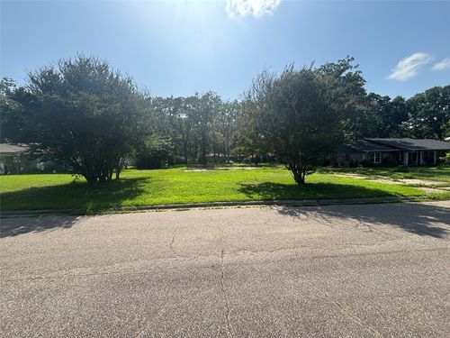 130 45th St Sw, Paris, TX, 75460-5286 | Card Image